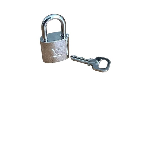 LOUIS VUITTON: Silver/Brass, Metal "LV" Logo Padlock #309 (L1168) - Picture 3 of 8